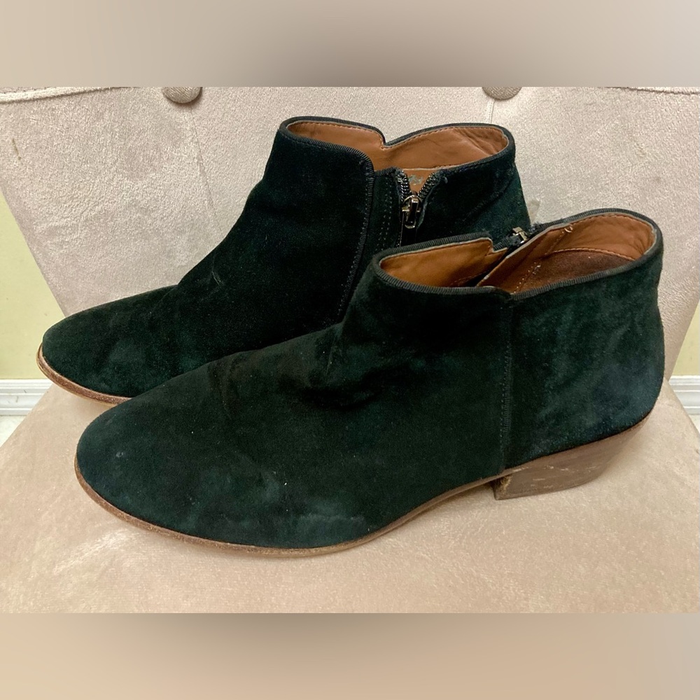 Black Faux Suede Zipper Ankle Boots Size 9